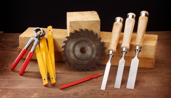 Carpentry and joinery tools 